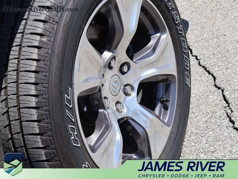 Used 2024 RAM 1500 Laramie AWD/4WD image 38
