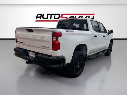 Used 2023 Chevrolet Silverado 1500 Custom Trail Boss w/ 2.7L Blackout Package image 7