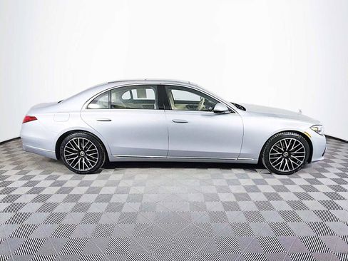 Used 2023 Mercedes-Benz S 580 4MATIC Sedan image 4
