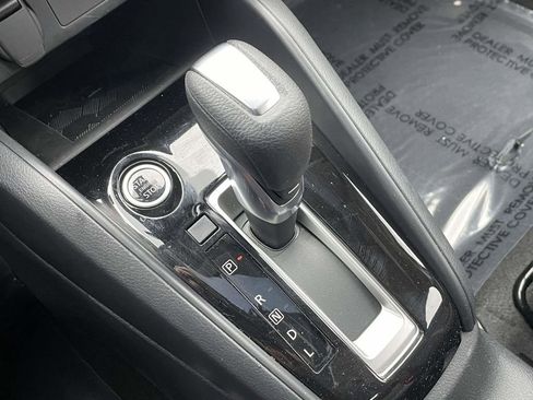 Used 2025 Nissan Versa SR w/ Trunk Package image 30