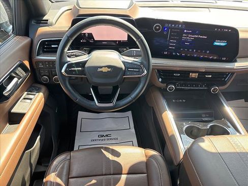 Certified 2025 Chevrolet Tahoe High Country w/ Sun And Tow Package AWD/4WD image 8