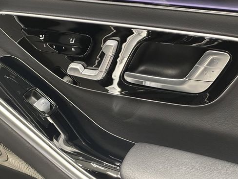Certified 2023 Mercedes-Benz S 500 4MATIC w/ AMG Line image 17