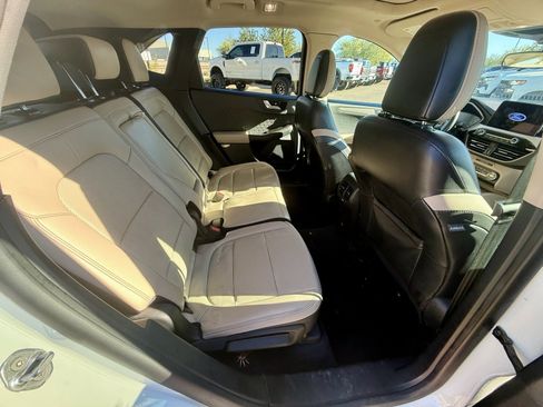 Used 2020 Ford Escape SEL image 14