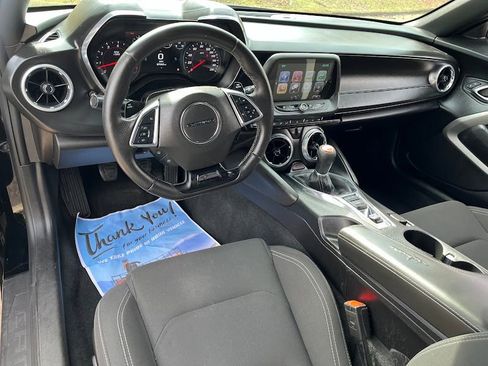 Used 2017 Chevrolet Camaro SS image 8