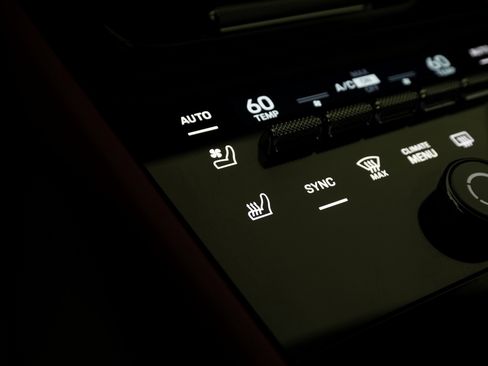 Used 2025 Porsche Cayenne GTS image 23