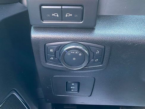 Used 2017 Ford F150 Lariat w/ Equipment Group 502A Luxury image 31