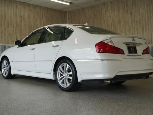 Used 2010 INFINITI M35 w/ Technology Pkg RWD image 7