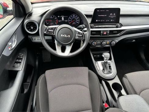Used 2024 Kia Forte LXS w/ LXS Technology Package image 18
