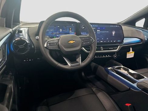 New 2026 Chevrolet Equinox EV LT image 23