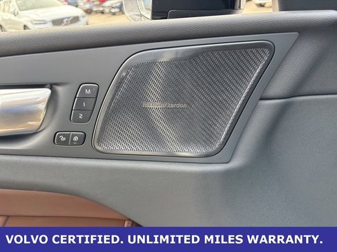 Certified 2023 Volvo XC60 B5 Plus w/ Protection Package Premier image 17