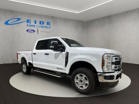 New 2026 Ford F250 XLT w/ FX4 Off-Road Package AWD/4WD image 1