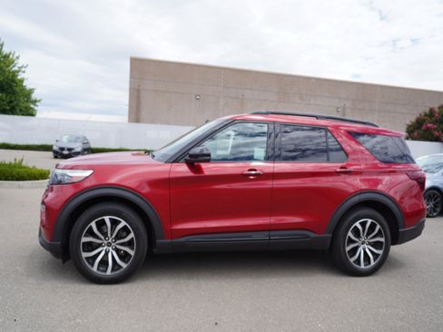 Used 2020 Ford Explorer ST w/ Premium Technology Package AWD/4WD image 6