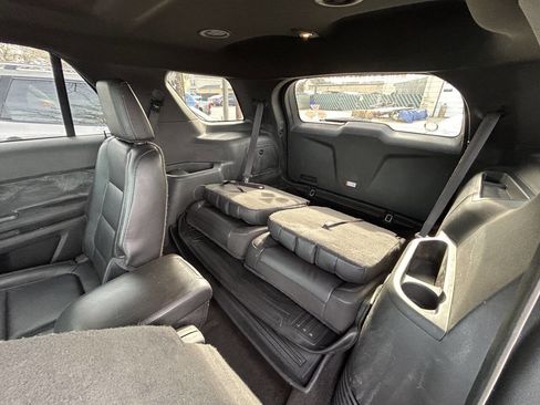 Used 2013 Ford Explorer XLT image 11