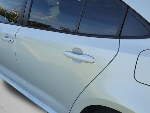 Used 2023 Toyota Corolla LE FWD image 27