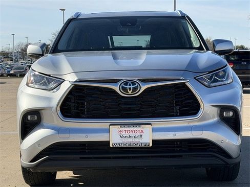 Certified 2022 Toyota Highlander Limited image 8