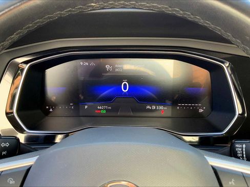 Used 2024 Volkswagen Jetta SE image 24