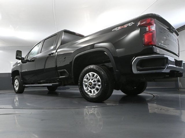 Used 2025 Chevrolet Silverado 2500 LT w/ Convenience Package AWD/4WD image 40