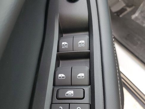 New 2025 Jeep Grand Cherokee Laredo X image 18