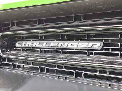 Used 2015 Dodge Challenger R/T Scat Pack w/ Technology Group image 33