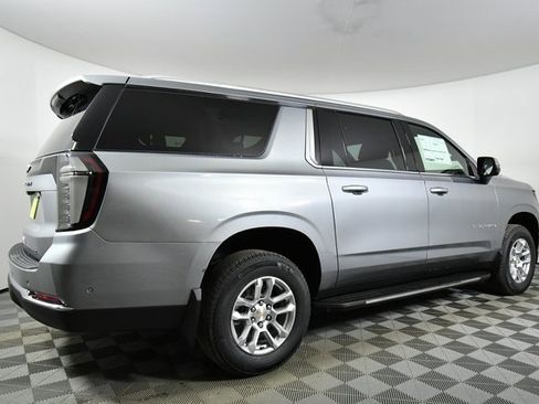 New 2026 Chevrolet Suburban LT w/ Comfort Package image 10