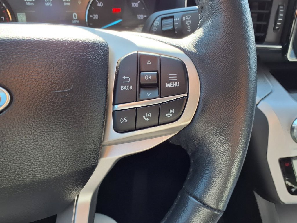 Used 2023 Ford Explorer XLT w/ Equipment Group 202A RWD image 18