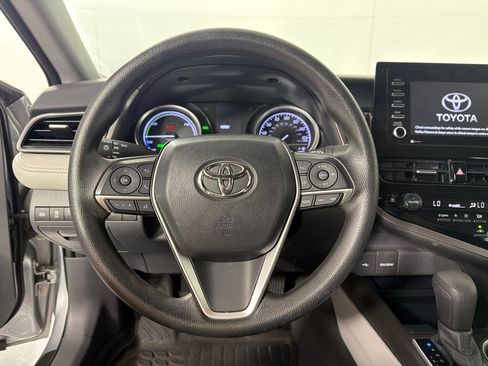 Used 2021 Toyota Camry LE FWD image 14