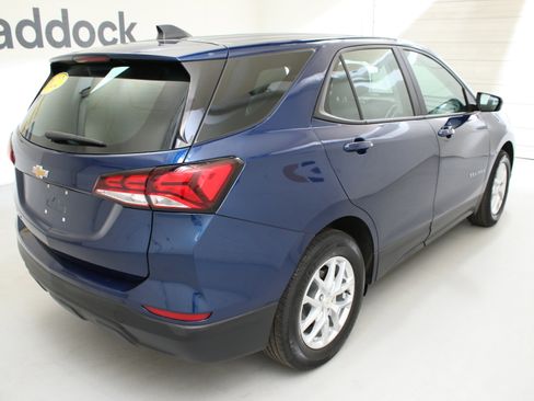 Used 2022 Chevrolet Equinox LS FWD image 8