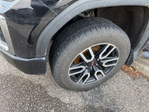 Used 2022 GMC Sierra 1500 AT4 w/ AT4 Preferred Package image 5