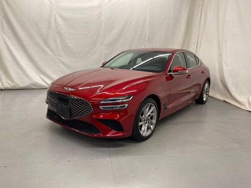 Used 2022 Genesis G70 2.0T image 2