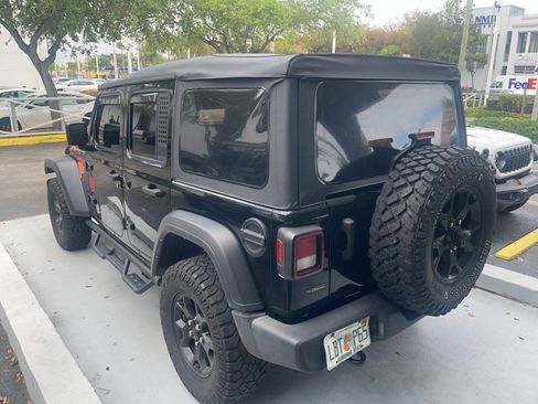 Used 2022 Jeep Wrangler Unlimited Sport image 7