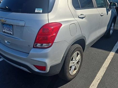 Used 2019 Chevrolet Trax LT FWD image 3