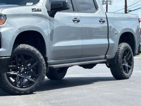 Certified 2023 Chevrolet Silverado 1500 Custom Trail Boss w/ LPO, Dark Essentials Package AWD/4WD image 3