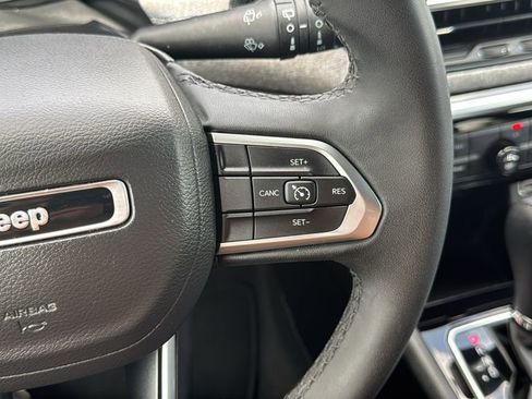 Used 2024 Jeep Compass Latitude AWD/4WD image 28