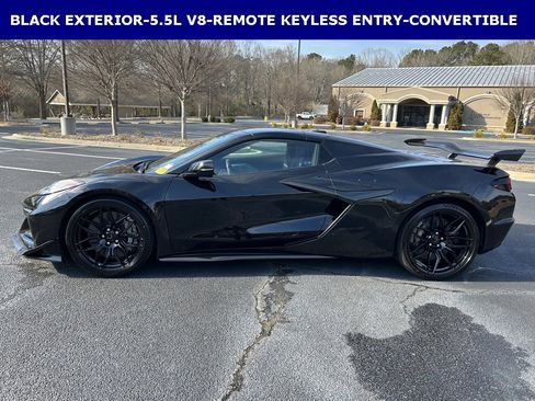Used 2023 Chevrolet Corvette Z06 w/ Z07 Performance Package image 8