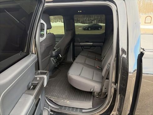 Used 2022 Ford F150 XLT w/ Equipment Group 302A High image 15