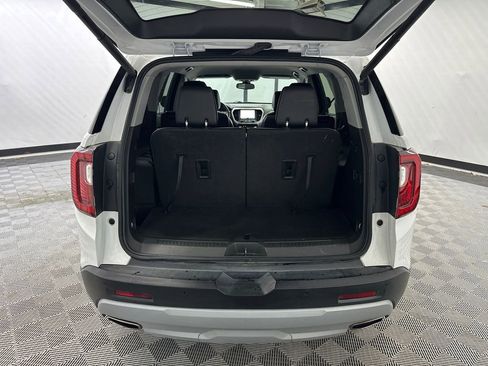 Used 2023 GMC Acadia SLT FWD image 18