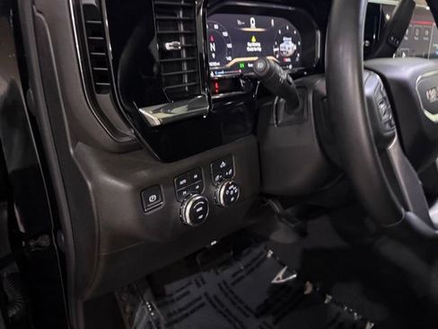 Used 2024 GMC Sierra 1500 Elevation w/ X31 Off-Road Package AWD/4WD image 13