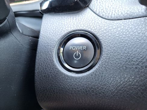 Used 2025 Toyota Camry LE FWD image 22