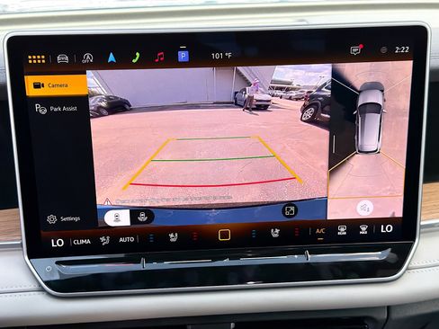 New 2026 Volkswagen Tiguan SEL R-Line AWD/4WD image 33