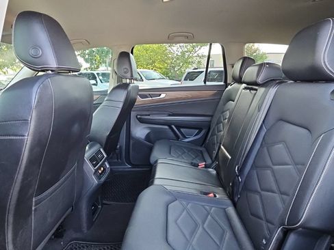 Used 2024 Volkswagen Atlas SE FWD image 26