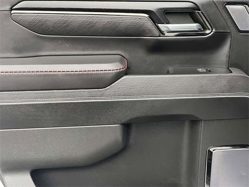 Used 2023 GMC Sierra 1500 AT4X image 9