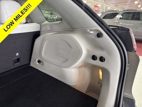 Used 2020 Jeep Cherokee Limited AWD/4WD image 30