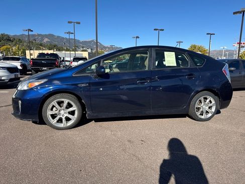 Used 2014 Toyota Prius Four image 18