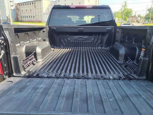 Used 2022 Chevrolet Silverado 1500 LT AWD/4WD image 12