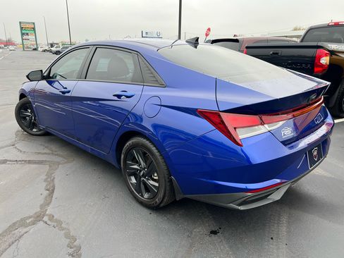 Used 2023 Hyundai Elantra SEL image 65