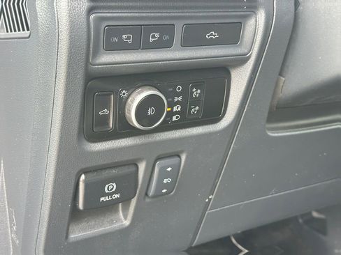 Used 2024 Ford F150 Lariat w/ Equipment Group 502A High AWD/4WD image 18