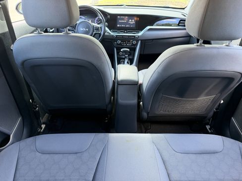 Used 2022 Kia Niro LXS FWD image 17