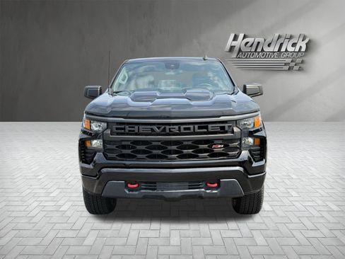 Used 2022 Chevrolet Silverado 1500 Custom Trail Boss AWD/4WD image 3