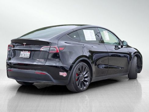 Used 2023 Tesla Model Y Performance AWD/4WD image 4
