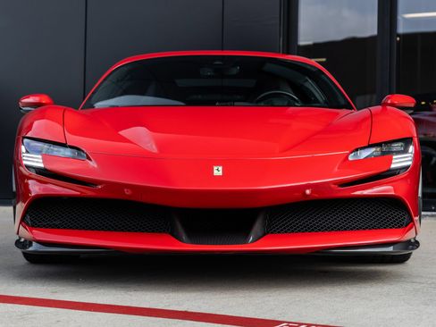 Used 2021 Ferrari SF90 Stradale AWD/4WD image 5